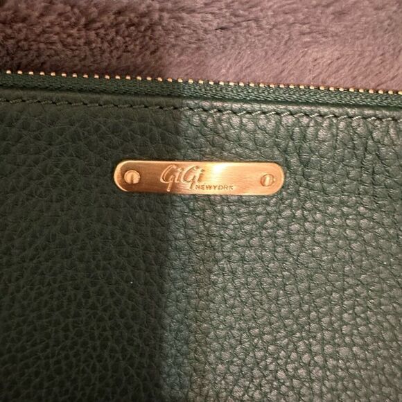 Gigi New York green pebbled leather clutch - Picture 3 of 7